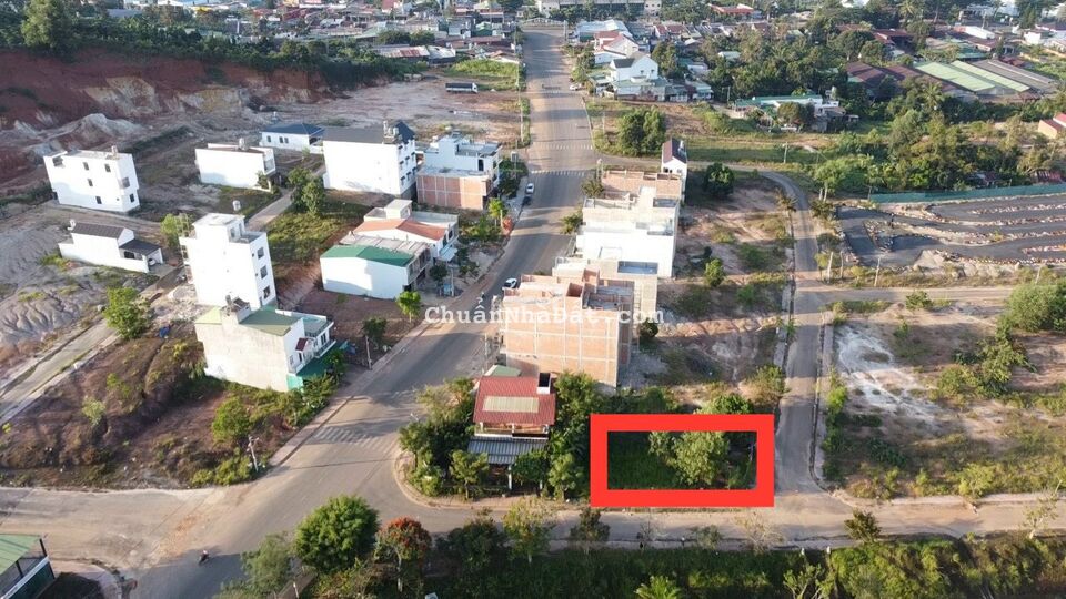 Bán Lô đất 8x20 góc 2 mặt tiền gần KCN Lộc Sơn, Phường Lộc Sơn, TP Bảo Lộc. Giá 3.7 tỷ