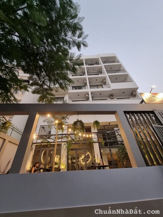 Cho thuê MBKD mặt tiền đường Quốc Hương, P. Thảo Điền, Quận 2. Giá thuê 60 tr/th thương lượng