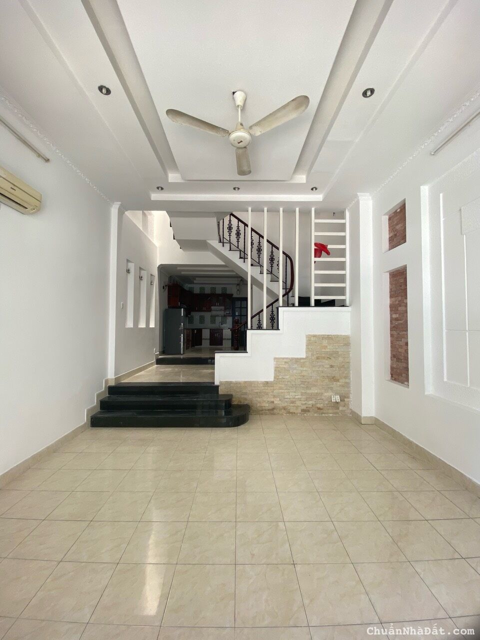 Cho thuê nhà nguyên căn MT đường Đỗ Quang, P. Thảo Điền, Quận 2. DT 5x20m, trệt 3 lầu. Giá 28 tr/th Cho thuê nhà nguyên căn MT đường Đỗ Quang, P. Thảo Điền, Quận 2. DT 5x20m, trệt 3 lầu. Giá 28 tr/th