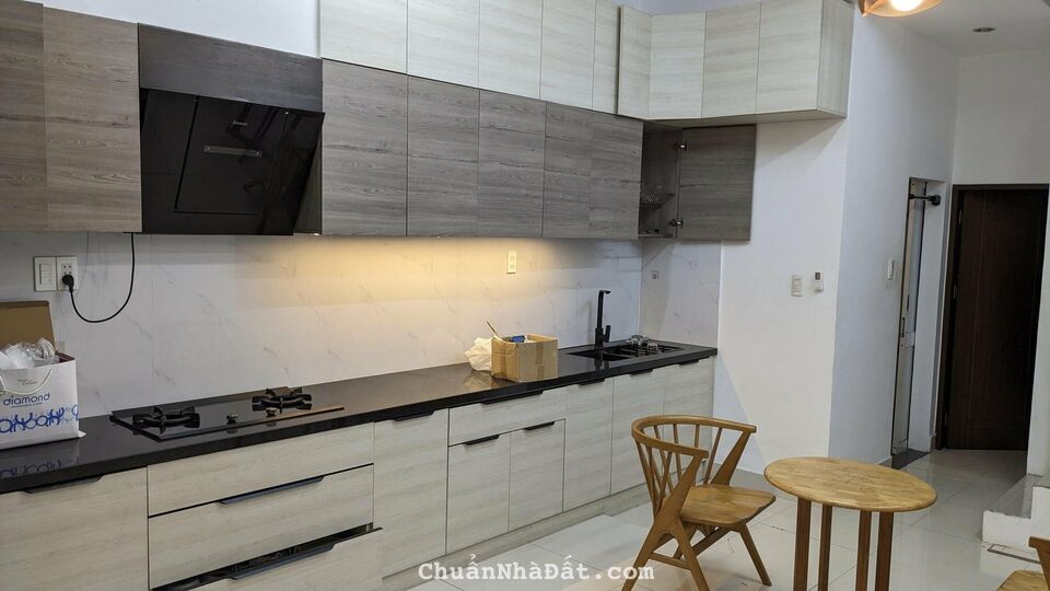 Cho thuê nhà nguyên căn Thảo Điền, Quận 2. DT 5x20m, nhà trệt 3 lầu đầy đủ nội thất. Giá 37 tr/th