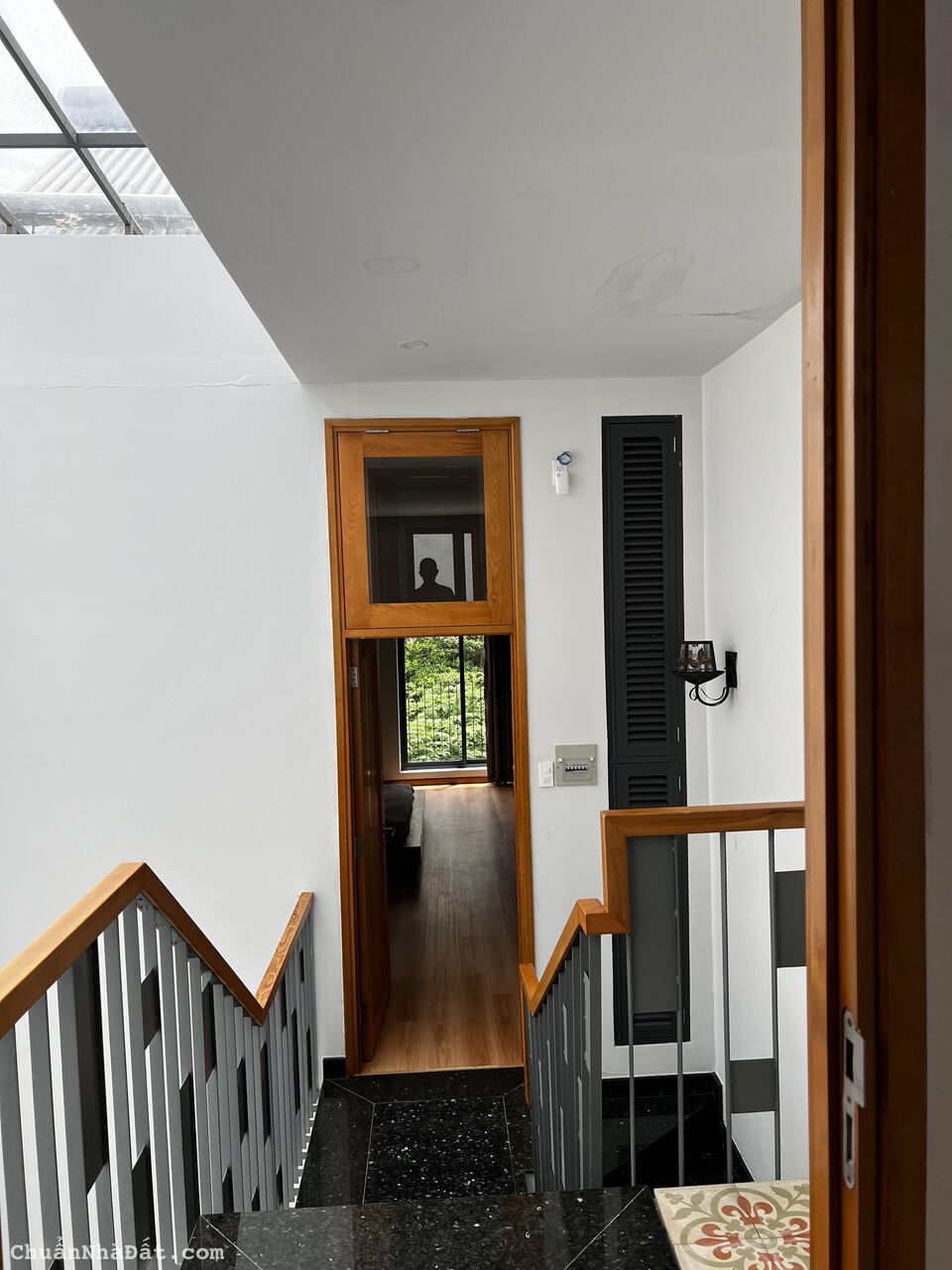 Cho thuê nhà nguyên căn Thảo Điền Quận 2, DT 5x26m, 4PN, 3 tầng, nhà đẹp dọn vào ở ngay! Giá 35 tr