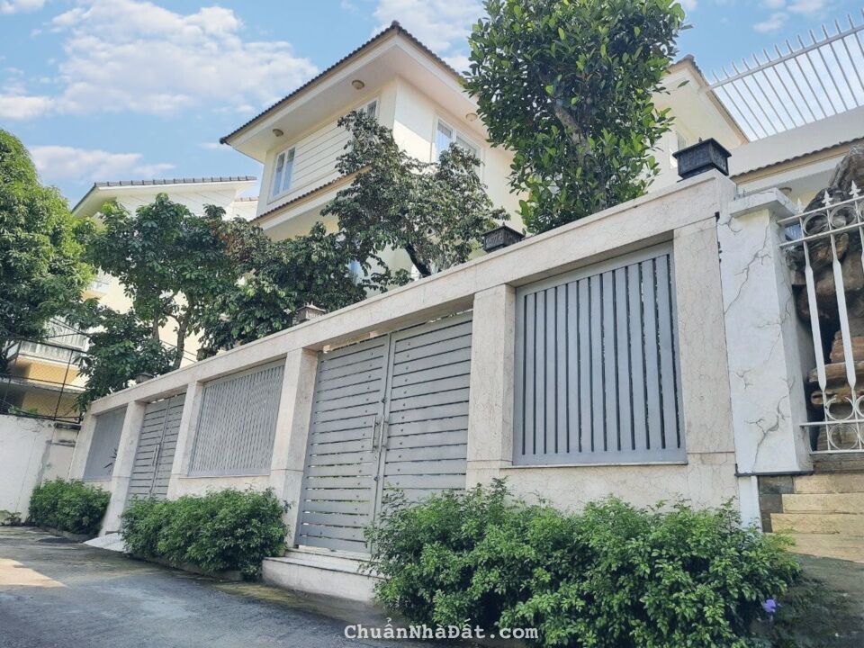 Cho thuê biệt thự Compound Trần Não Quận 2. DT ~ 400m2, giá 75 tr/th Cho thuê biệt thự Compound Trần Não Quận 2. DT ~ 400m2, giá 75 tr/th