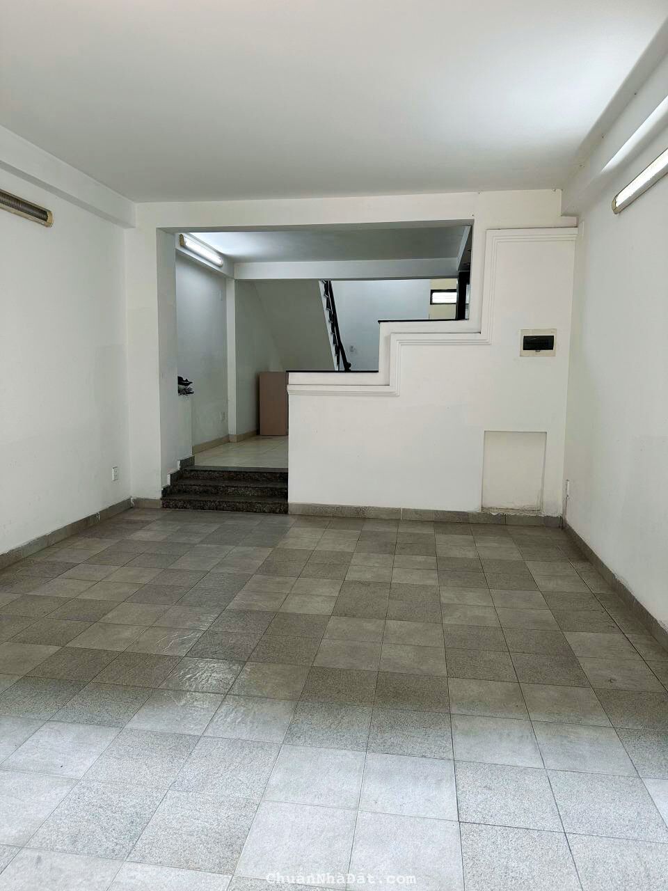 Cho thuê nhà nguyên căn đường Trần Não Quận 2, DT: 4x20m, 5PN. Giá 28 tr/th