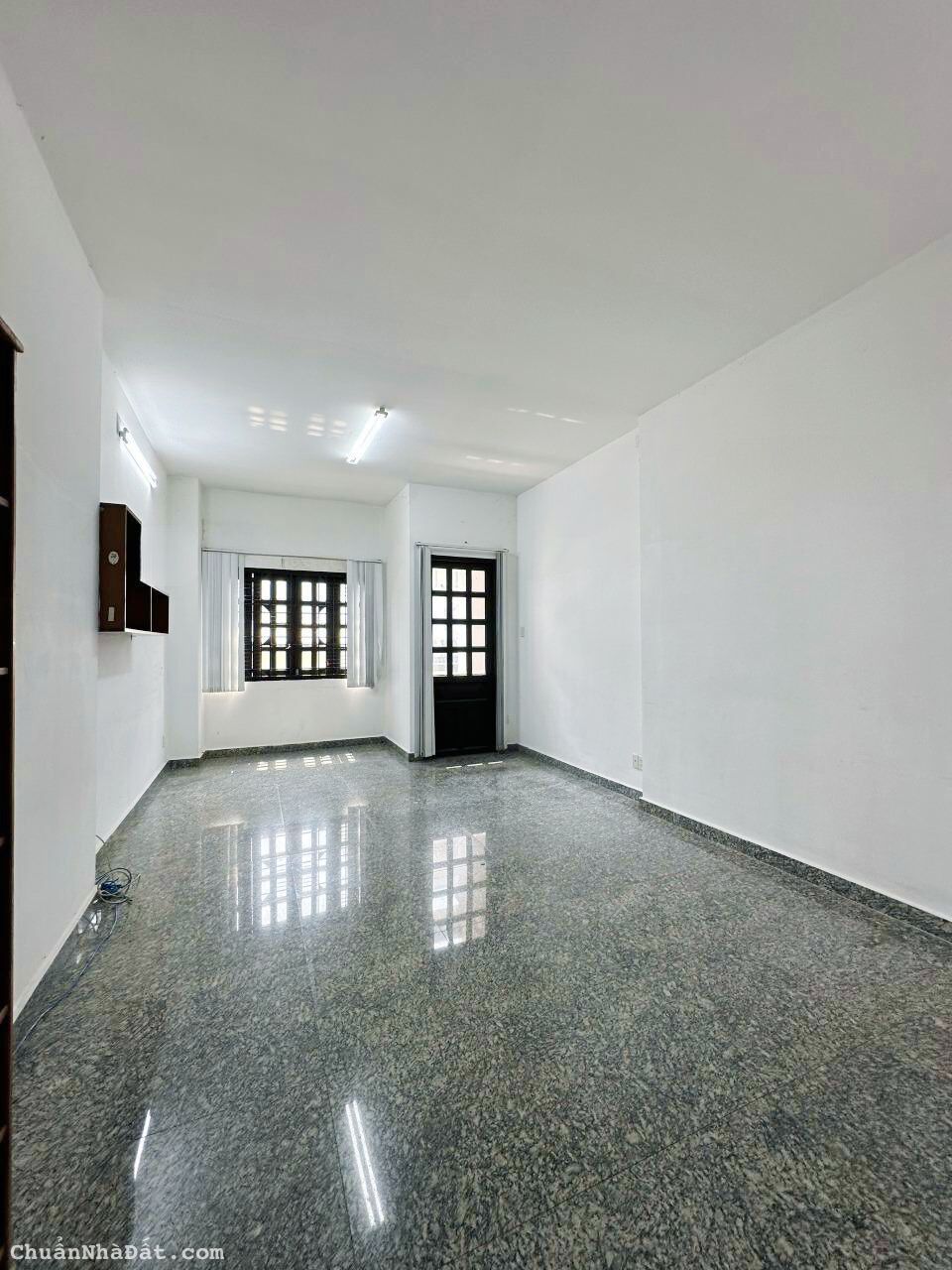 Cho thuê nhà nguyên căn đường Trần Não Quận 2, DT: 4x20m, 5PN. Giá 28 tr/th