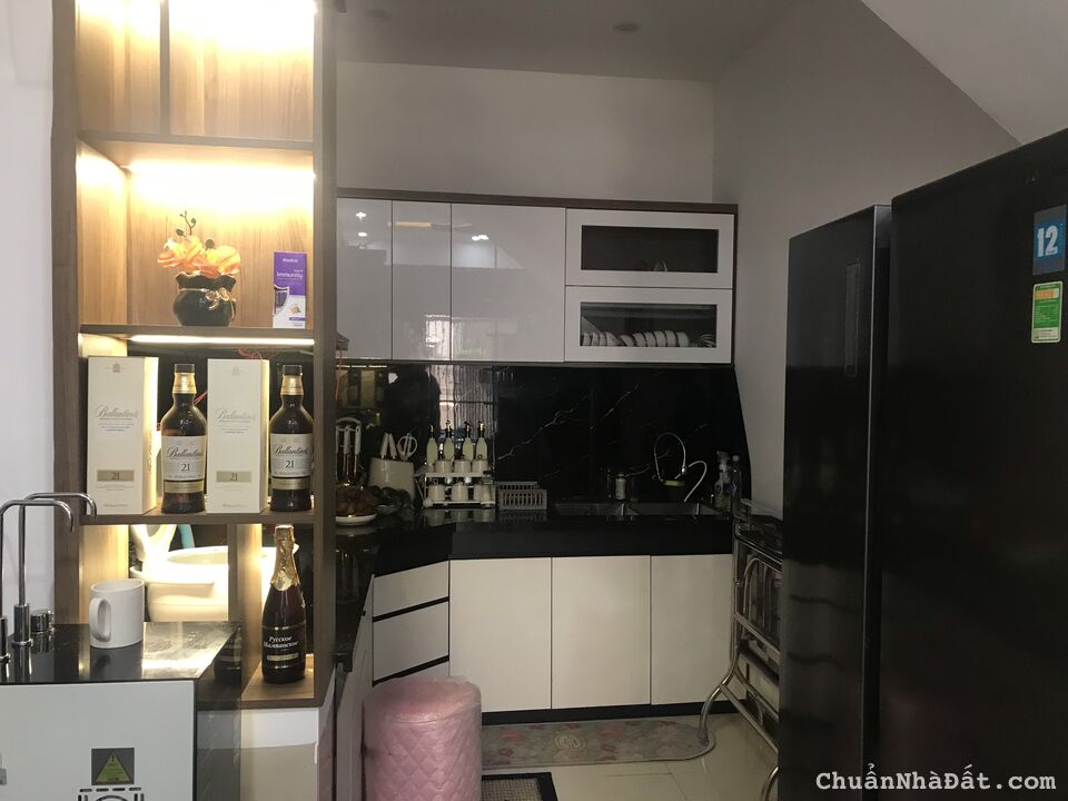 Gấp bán nhà đẹp 3 tầng 3 mê trung tâm Hải Châu Đà Nẵng Chỉ 2.95 tỷ 