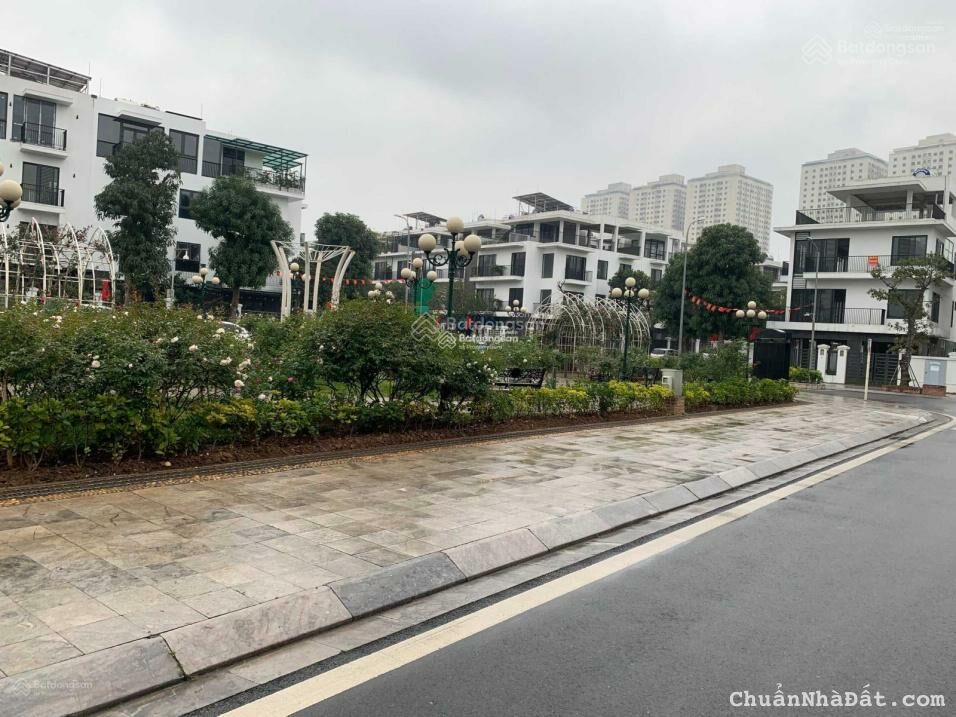 Chính chủ bán lô liền kề đẹp nhất dự án 82,5 m2 hướng Tây tứ trạch giá 11,5 tỷ có thương lượng