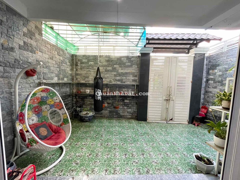  CHỦ CẦN BÁN NHANH CĂN NHÀ HẺM 2 TẦNG NGAY TRUNG TÂM THÀNH PHỐ NHA TRANG, P.VẠN THẮNG