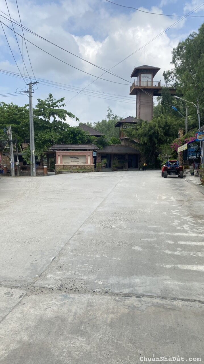 BÁN NHÀ MẶT TIỀN KINH DOANH Ở KHU SUỐI KHOÁNG NÓNG THÁP BÀ 