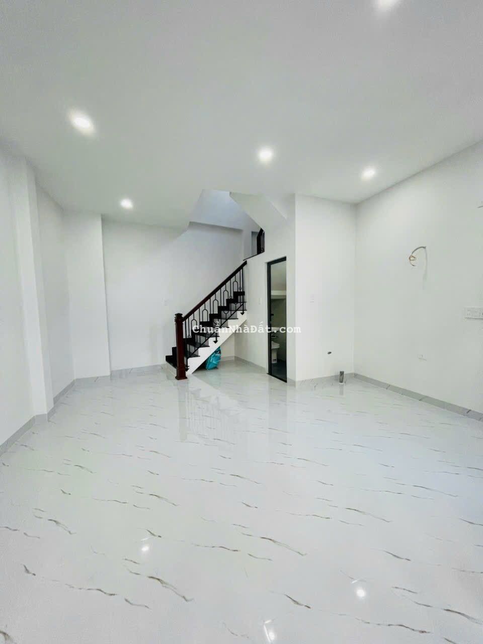 Bán nhà mới căn góc 3 tầng trung tâm phường Phước Hải Tp Nha Trang Bán nhà mới căn góc 3 tầng trung tâm phường Phước Hải Tp Nha Trang