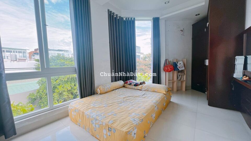 BÁN NHÀ 4 TẦNG MẶT TIỀN KINH DOANH KHU BÀN CỜ PHƯỜNG PHƯỚC TIẾN THÀNH PHỐ NHA TRANG GIÁ 4TỶ8