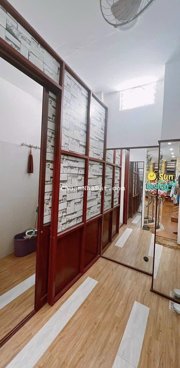 BÁN NHÀ 4 TẦNG MẶT TIỀN KINH DOANH KHU BÀN CỜ PHƯỜNG PHƯỚC TIẾN THÀNH PHỐ NHA TRANG GIÁ 4TỶ8