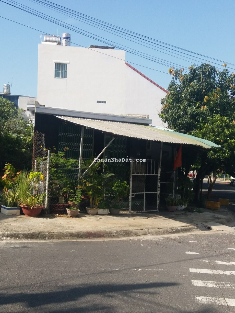 Bán nhà 2 mặt tiền đường khu Hòn Xện