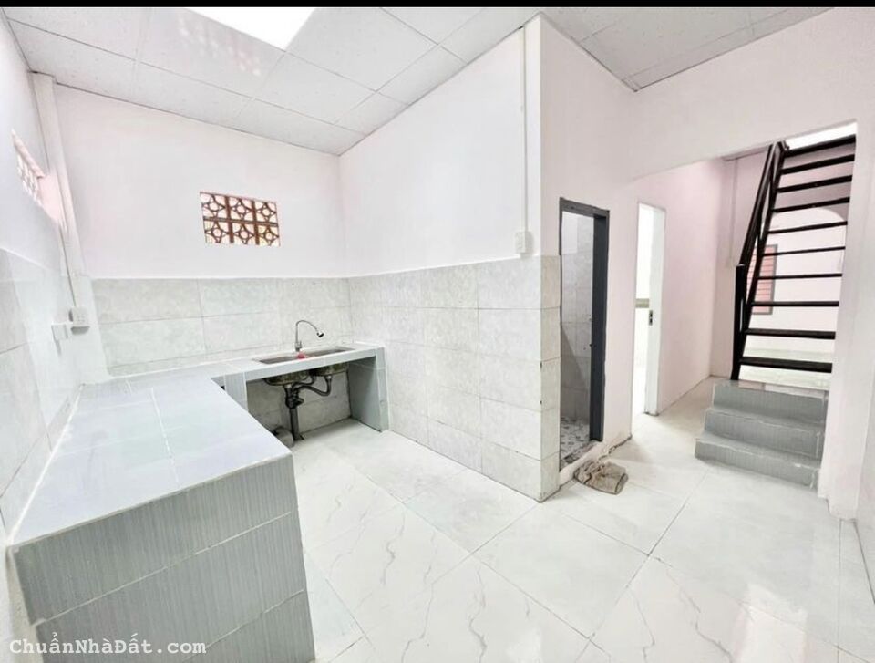 BÁN NHÀ 2 TẦNG HẺM HÒN CHỒNG VĨNH PHƯỚC GIÁ 1TY380 BÁN NHÀ 2 TẦNG HẺM HÒN CHỒNG VĨNH PHƯỚC GIÁ 1TY380