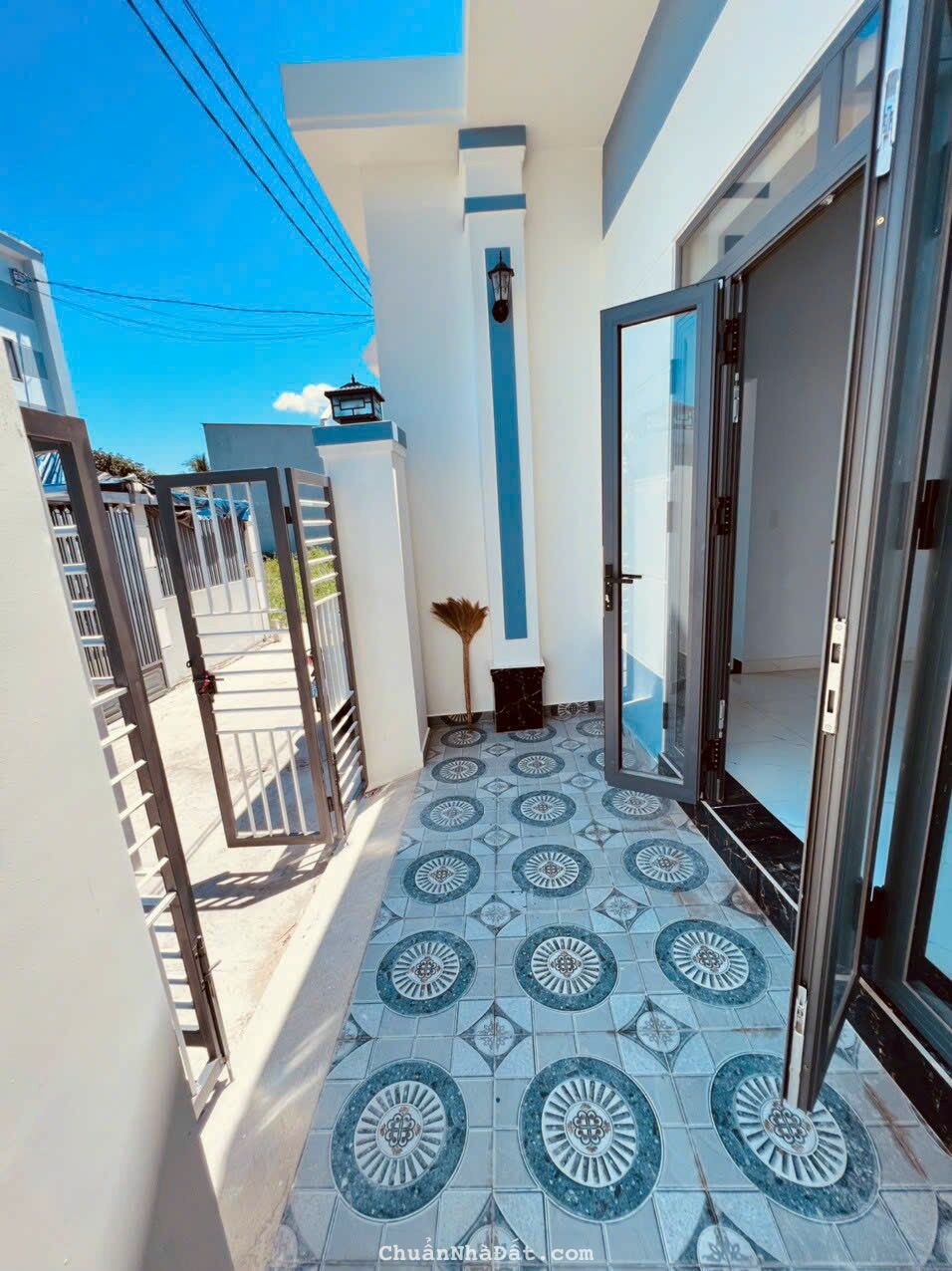 Cần bán nhà diên sơn đường thông oto Cần bán nhà diên sơn đường thông oto