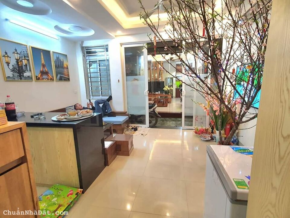 Bán nhà Vũ Tông Phan, Bùi Xương Trạch 31mx5T, MT 4,5m, giá 4,1 tỷ.