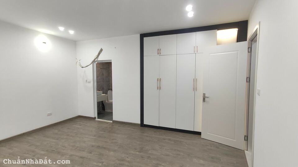 Bán nhà Khương Trung, nhà mới full nội thất 38mx5T, giá 4,1 tỷ.