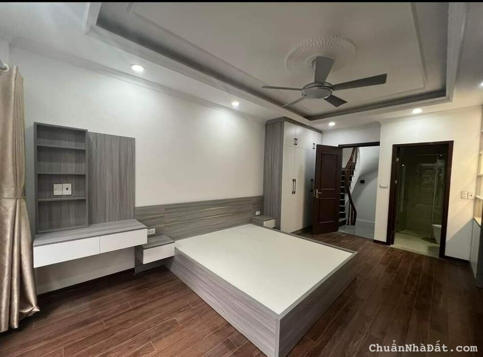 Bán nhà 5 tầng mới koong,  ngõ 3 gác Khương Đình 35mx5T, giá 4,3 tỷ.