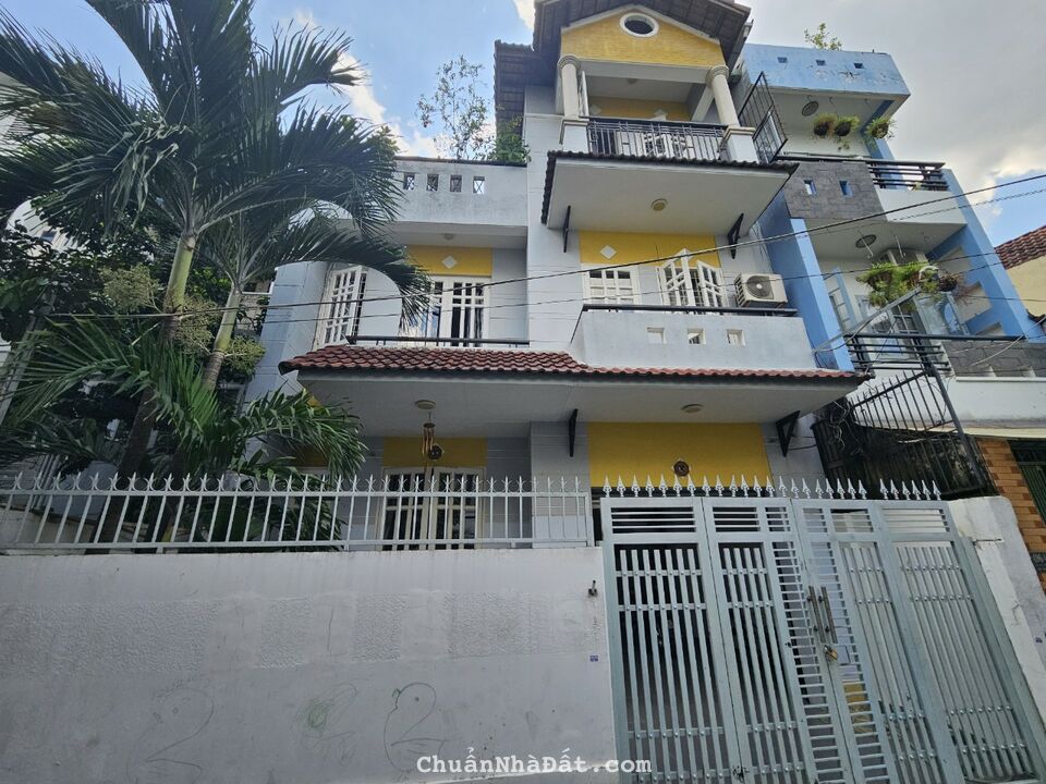 Bán nhà ngõ 496 Dương Quảng Hàm, dt 8x15m x 3 tầng x giá 11,5 tỷ