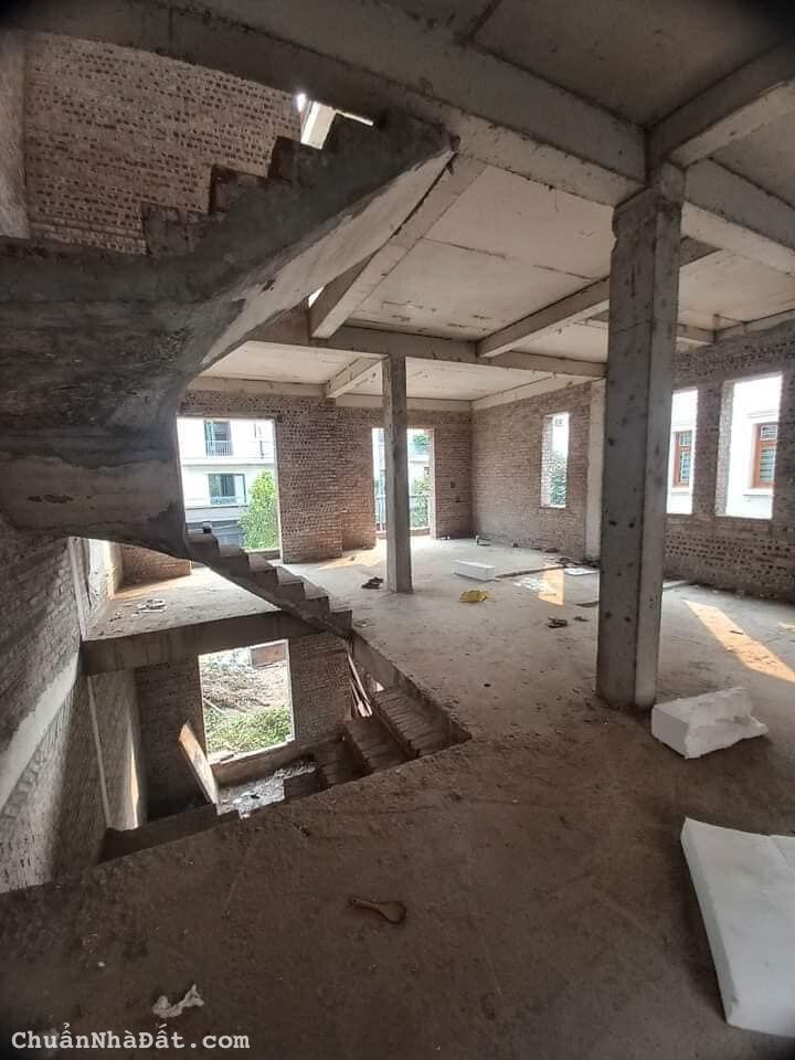 Biệt thự xây thô 3 tầng Phú Lương Văn Phú, DT 195m2, MT 10m, 16.5 tỷ Hà Đông