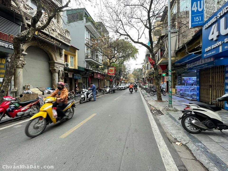 Bán nhà 3 tầng, Hàng Bạc, Hoàn Kiếm, DT220m2, MT7.0m, 136 tỷ Bán nhà 3 tầng, Hàng Bạc, Hoàn Kiếm, DT220m2, MT7.0m, 136 tỷ