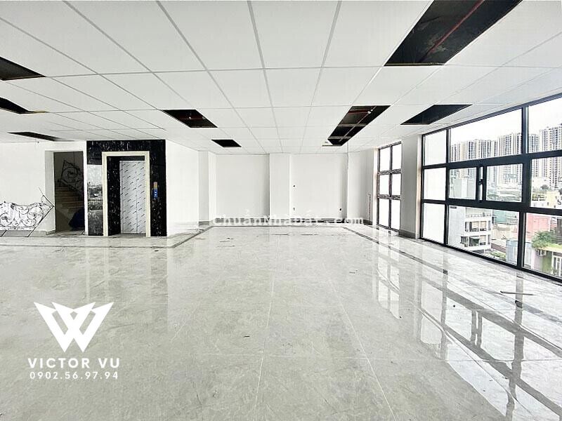 Cho thuê Biệt Thự  8 Tầng bán cổ điển giữa Quận 3 DTSD: 1300m2