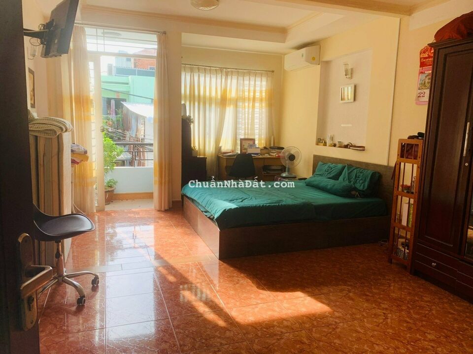 Bán nhà xây dựng kiên cố hẻm xe hơi đường Tôn Đản,Phường 15,quận 4 gần UBND