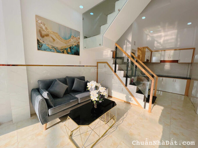 Bán nhà xây dựng kiên cố hẻm xe hơi Nguyễn Đình Chiểu, Phường 04, Phú Nhuận