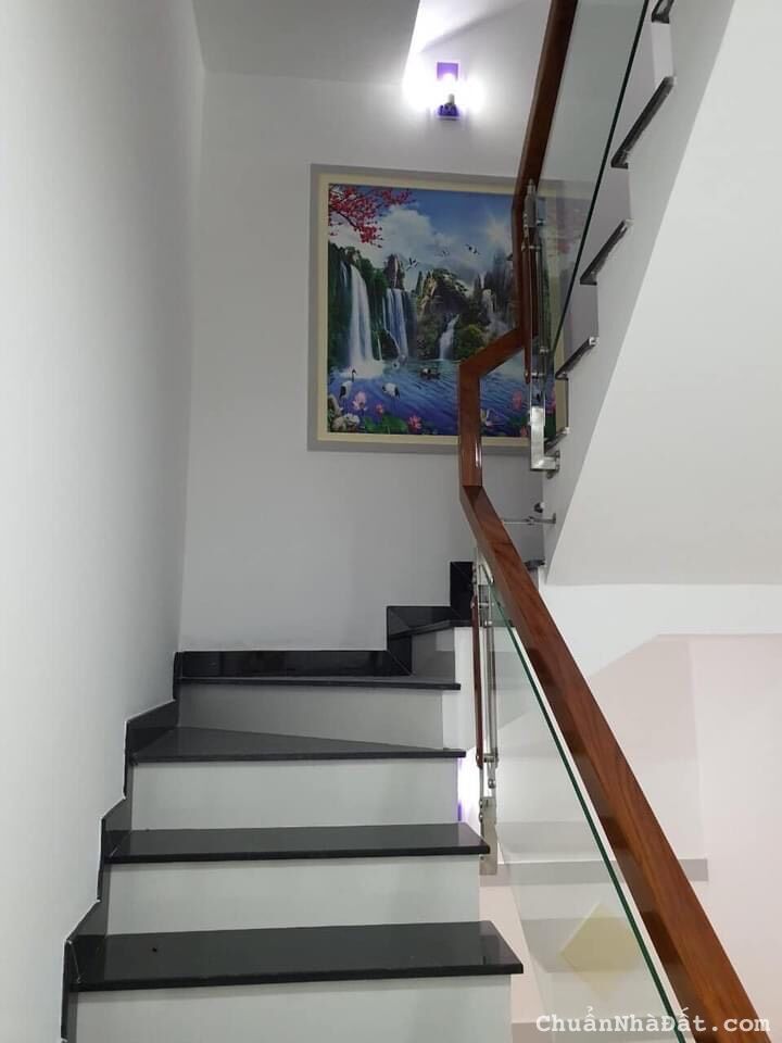 Xoay vốn kinh doanh bán nhà 60m2 giá 2tỷ850tr Đặng Thùy Trâm, Phường 13, quận Bình Thạnh. Sổ riêng