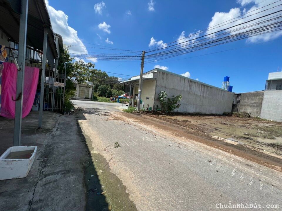 Bán đất Đức Hoà kdc Tân Đức diện tích 5x25 giá 1 tỷ 350. Sổ hồng riêng