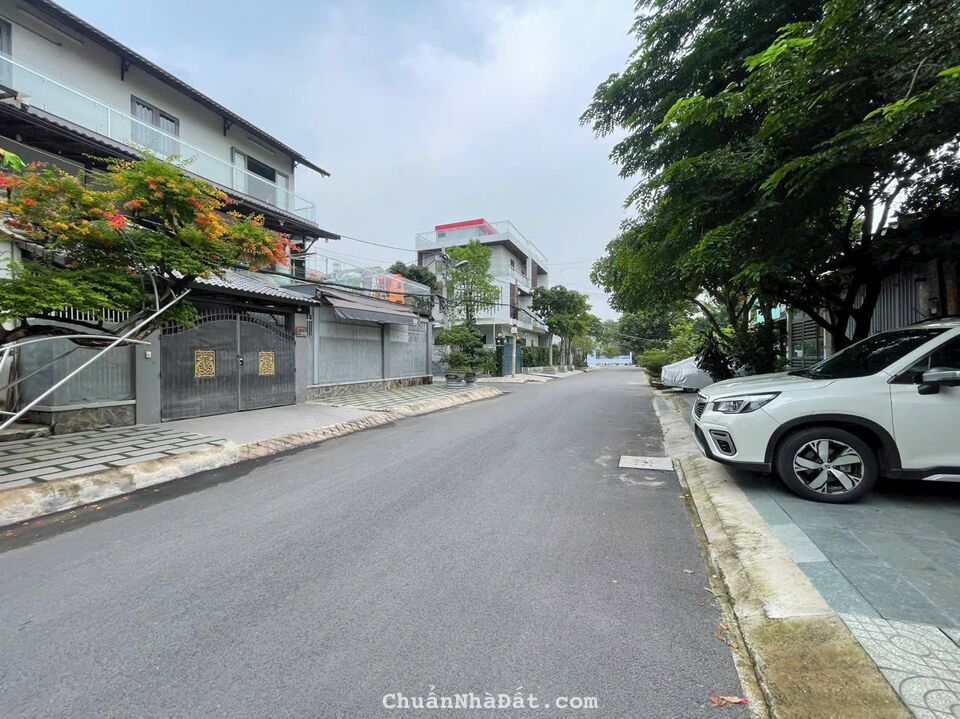 Chủ ngộp bán lô đất biệt thự khu Bên Sông, Thủ Đức(9.5mx20m) giá chỉ 12tỷ bán nhanh.