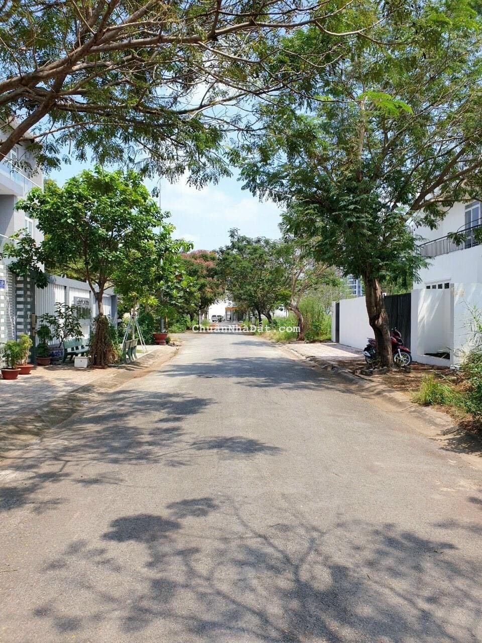 Chủ gửi bán lô đất biệt thự KDC Khang An, Phú Hữu, Quận 9(8mx20m) đường 12m giá 51tr/m2