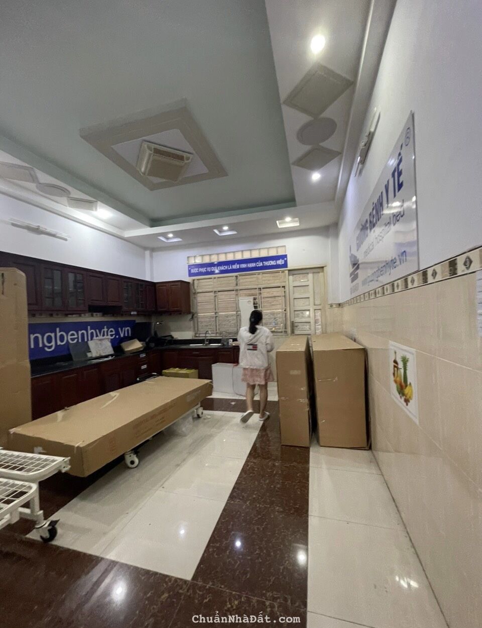 Mặt Tiền Thống Nhất (4,5x25m) 4 lầu Gần BV Hồng Đức-P10__!!!