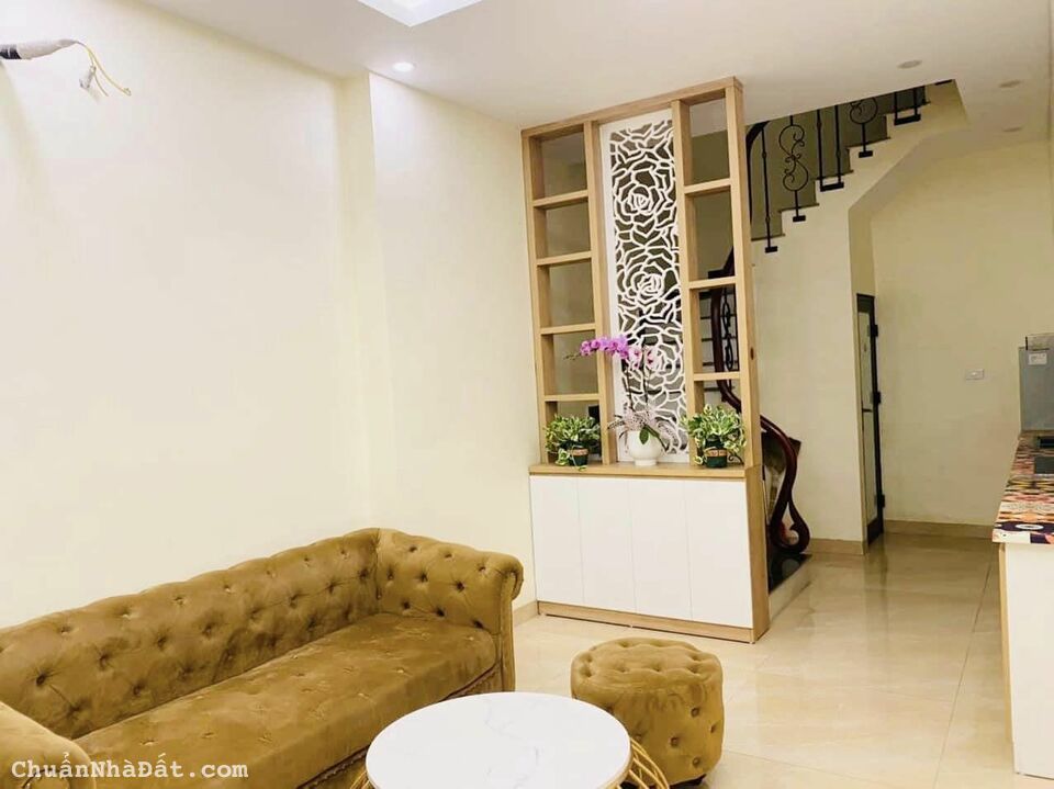 Bán Nhà Phố Ngọc Thụy Long Biên.30m2 5Tầng 3 Ngủ 3.7 Tỷ . Ngõ To , Nông .Nhà Mới Đẹp Về Ở Ngay Bán Nhà Phố Ngọc Thụy Long Biên.30m2 5Tầng 3 Ngủ 3.7 Tỷ . Ngõ To , Nông .Nhà Mới Đẹp Về Ở Ngay