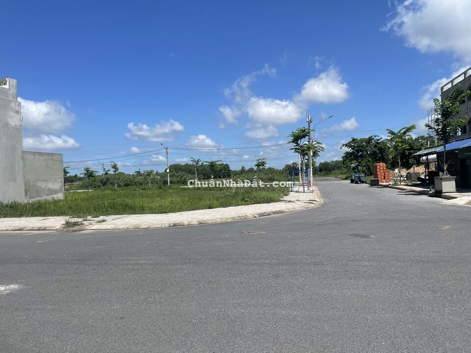 Cần bán gấp lô 5x20m full thổ cư giá 650 triệu ngay TT Hậu Nghĩa