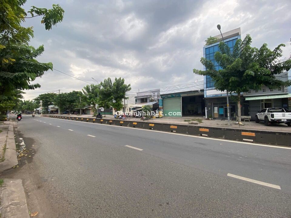 Cho thuê đất 1000m2 Mặt Tiền đường Lê Thị Riêng phường Thới An.Q12