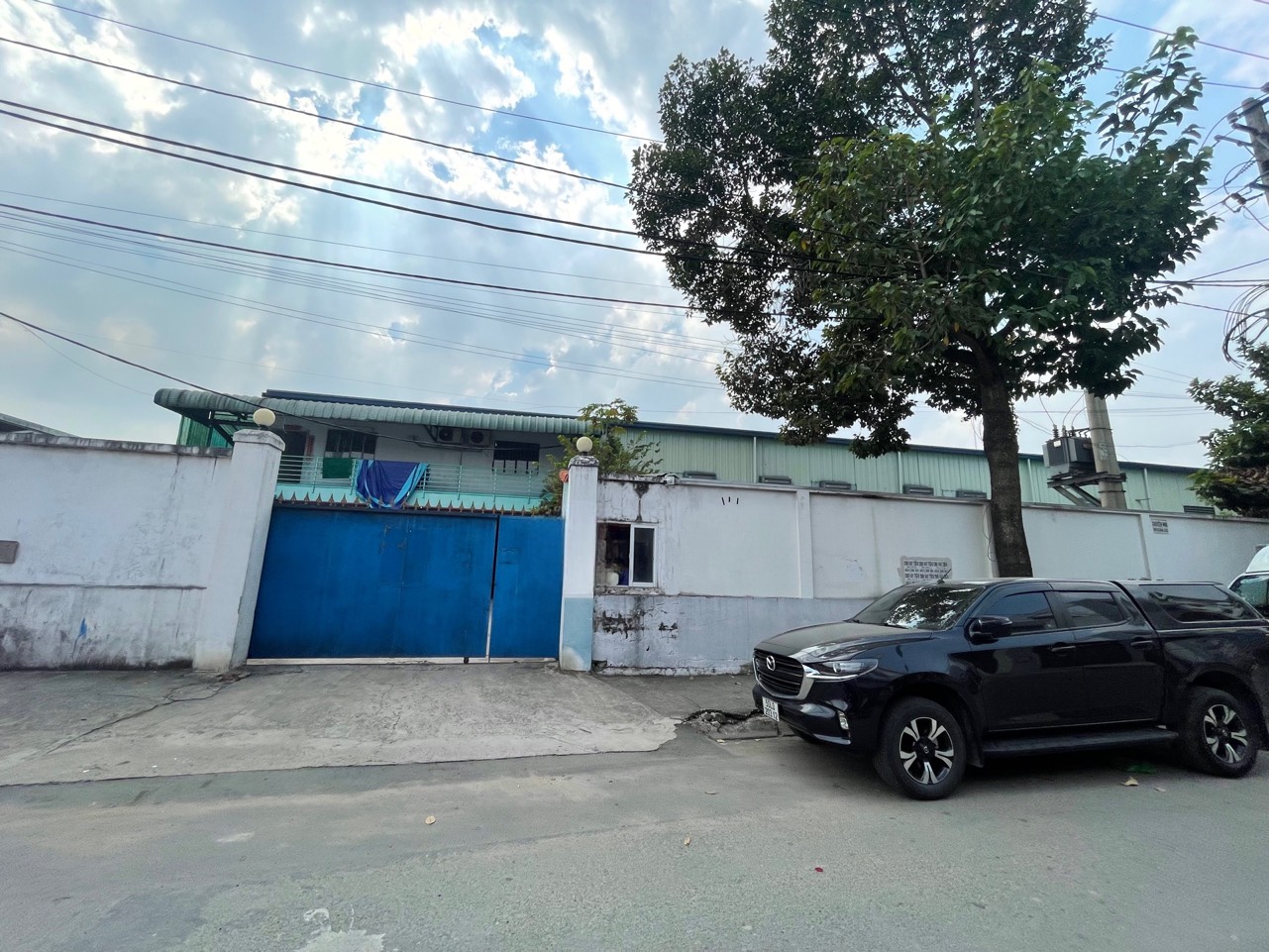 Cho thuê xưởng 4500m2.Đường xe continer ra vào cách Lê Thị Riêng 100m,phường Thới An.Q12