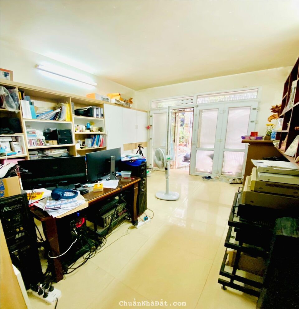 BÁN NHÀ DÂN XÂY #THẠCH_BÀN. DT 50M x 4 TẦNG. MT 4M. NỞ HẬU - 3 THOÁNG - NGÕ Ô TÔ. GIÁ 4.5T