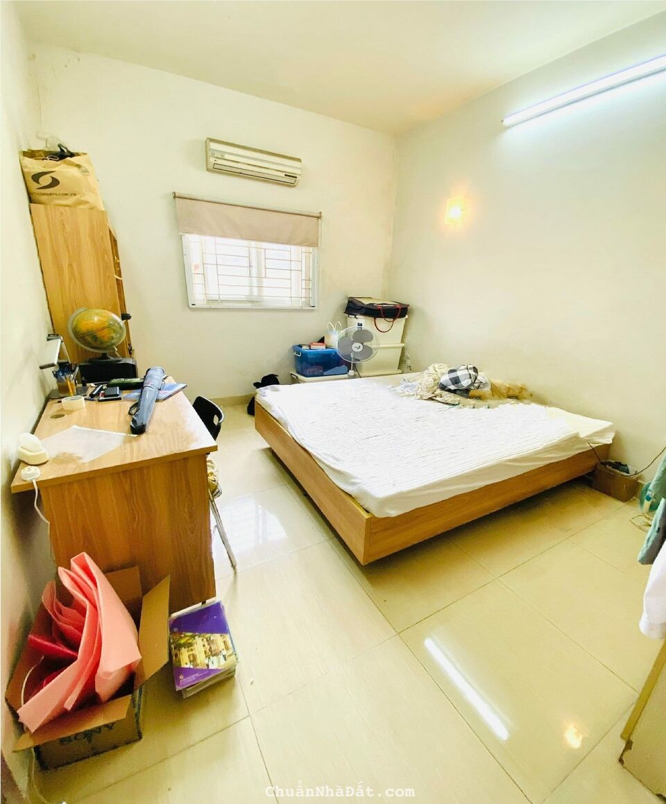 BÁN NHÀ DÂN XÂY #THẠCH_BÀN. DT 50M x 4 TẦNG. MT 4M. NỞ HẬU - 3 THOÁNG - NGÕ Ô TÔ. GIÁ 4.5T