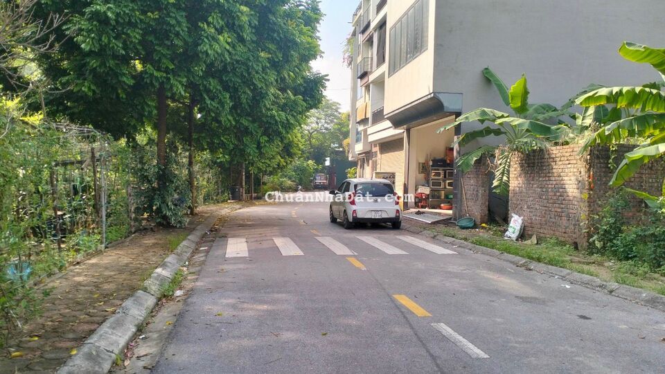 BÁN ĐẤT ĐẤU GIÁ TẠI CỰ KHỐI, DT 65M2, MT 5,5M. ĐƯỜNG VỈA HÈ. GIÁ CHỈ 5,8 TỶ. BÁN ĐẤT ĐẤU GIÁ TẠI CỰ KHỐI, DT 65M2, MT 5,5M. ĐƯỜNG VỈA HÈ. GIÁ CHỈ 5,8 TỶ.