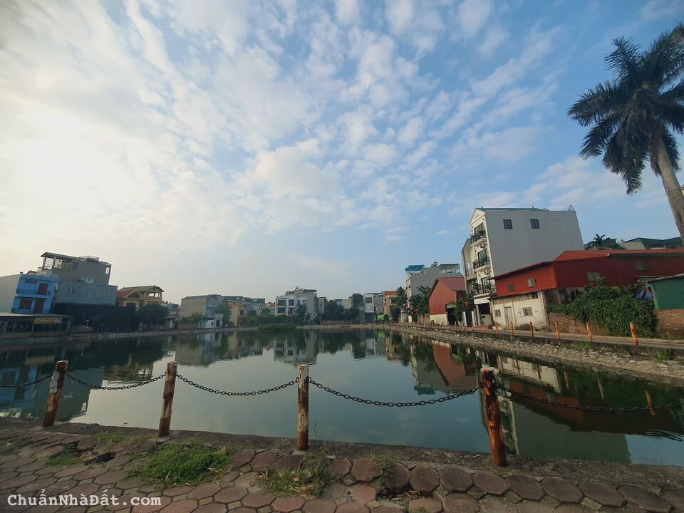 BÁN ĐẤT MẶT HỒ #CỰ_KHỐI DIỆN TÍCH 90M2, MT 5M, VỈA HÈ, Ô TÔ TRÁNH. GIÁ NHỈNH 7 TỶ.