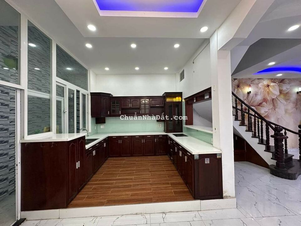 BÁN NHÀ 4 TẦNG,NGANG 6 MÉT,XE HƠI ĐẾN NHÀ, ĐƯỜNG LÂM VĂN BỀN, GIÁ 9 TỶ x