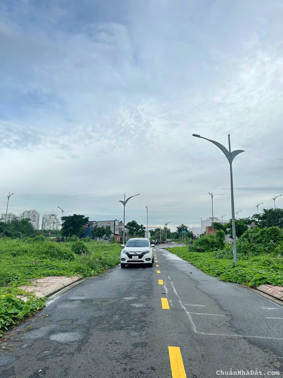 Bán gấp cặp nền khu 1.8 ha Bình Khánh, vị trí vô cùng đắc địa. LH Kim Anh: 0904 357 135