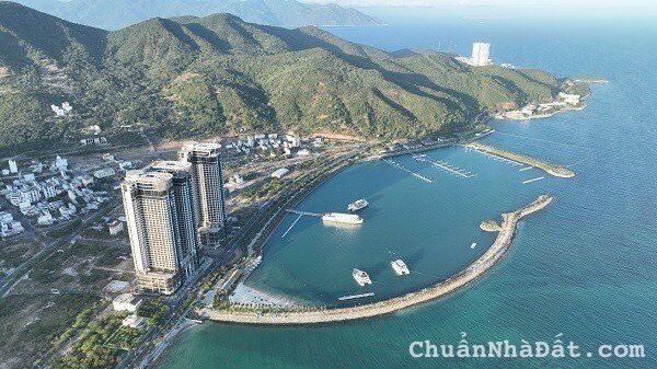 LÔ BIỆT THỰ VIEW BIỂN- BẾN DU THUYỀN TP NHA TRANG LÔ BIỆT THỰ VIEW BIỂN- BẾN DU THUYỀN TP NHA TRANG