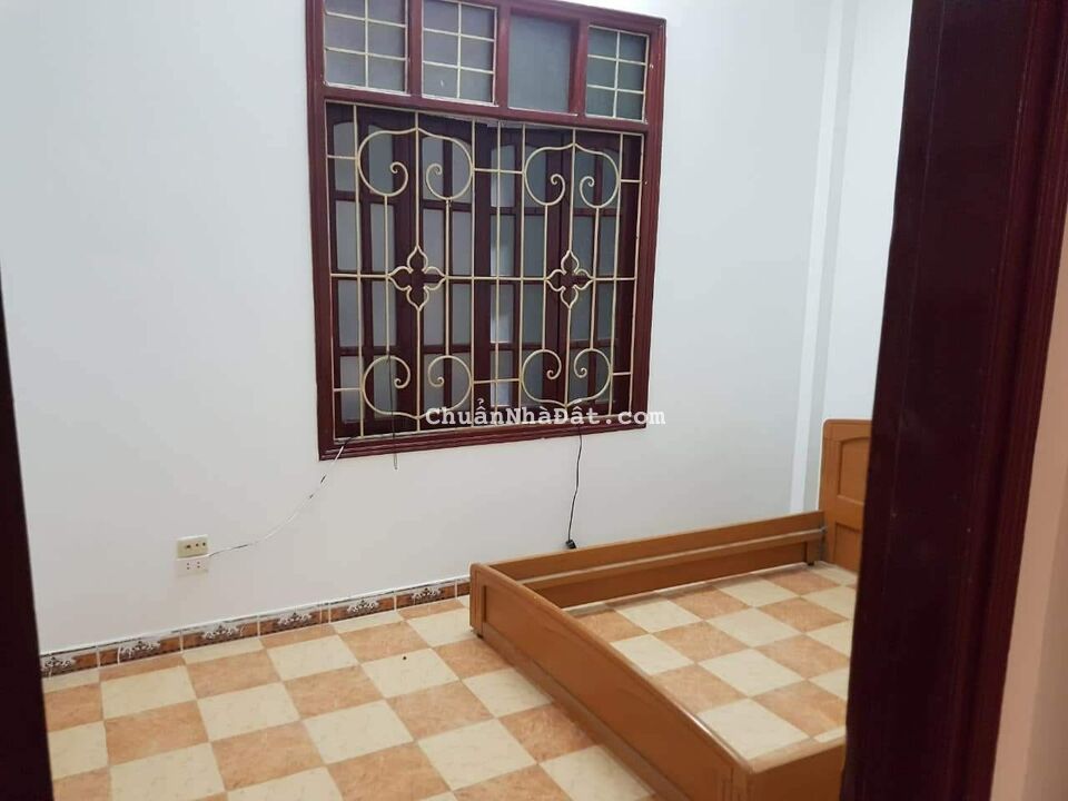 bán nhà phố Phố Pháo Đài Láng, phân lô - ô tô tránh - kinh doanh - ngõ thông - gần phố 