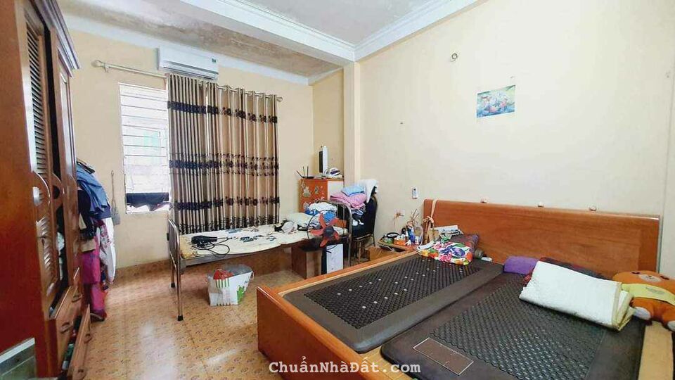 bán nhà Lạc Long Quân. ô tô - kinh doanh - gần phố - hiếm nhà bán - sổ hoa hậu