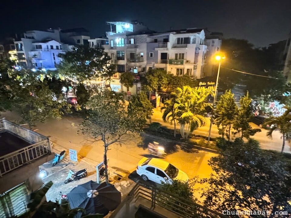 Gia đình cần bán tòa liền kề ngay trục chính đường đôi KĐT Vân Canh - HUD - 110m - 29 tỷ