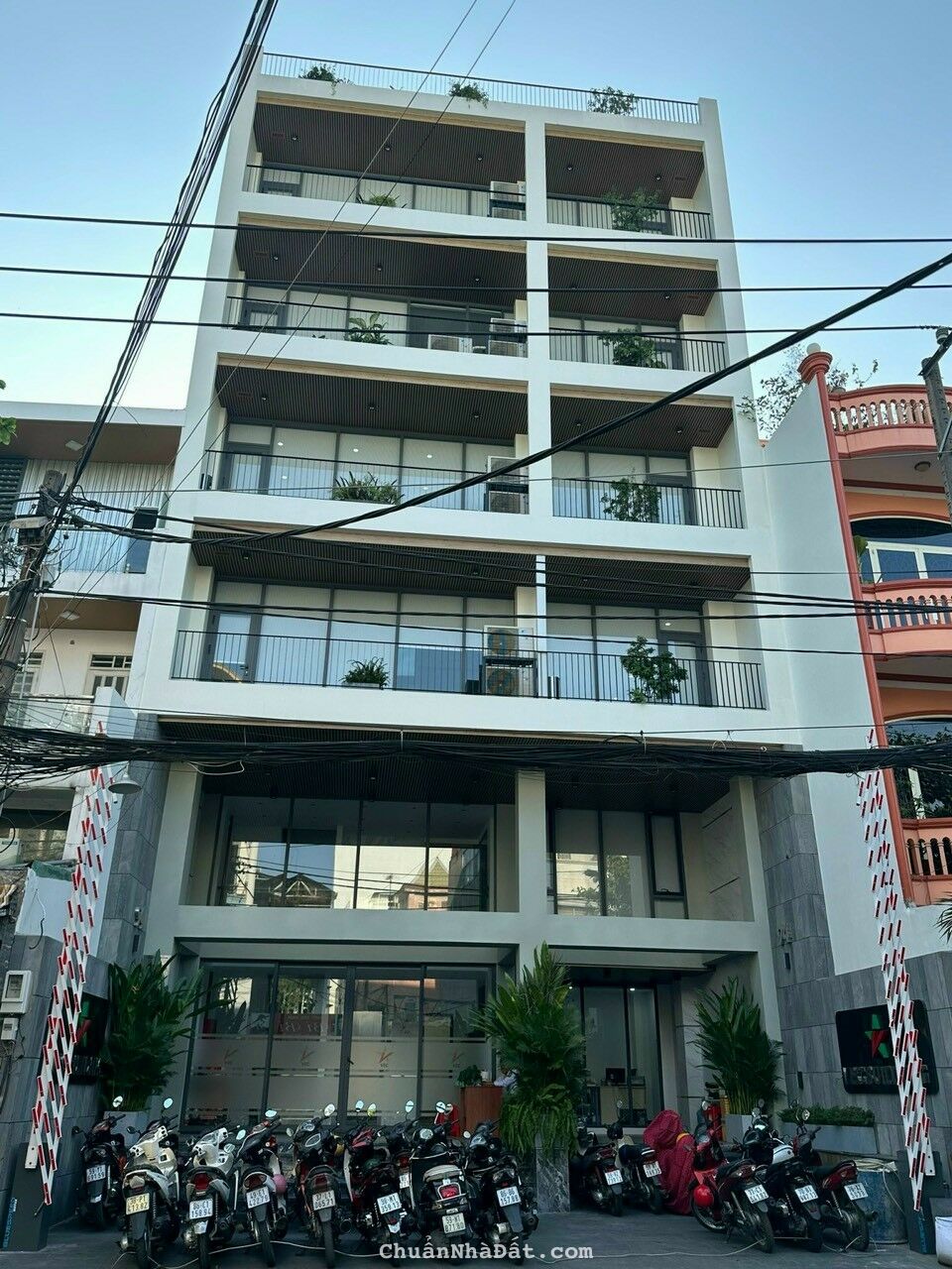 Bán nhà mặt tiền Lý Thường Kiệt - 2 mt ngang 4,5m - DT 88.5m - KD sầm uất 