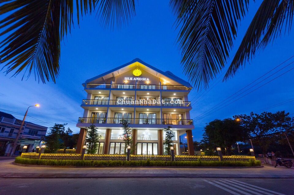Bán toà Villa khách sạn biển Lạc Long Quân - Hội An - Đà Năng Bán toà Villa khách sạn biển Lạc Long Quân - Hội An - Đà Năng