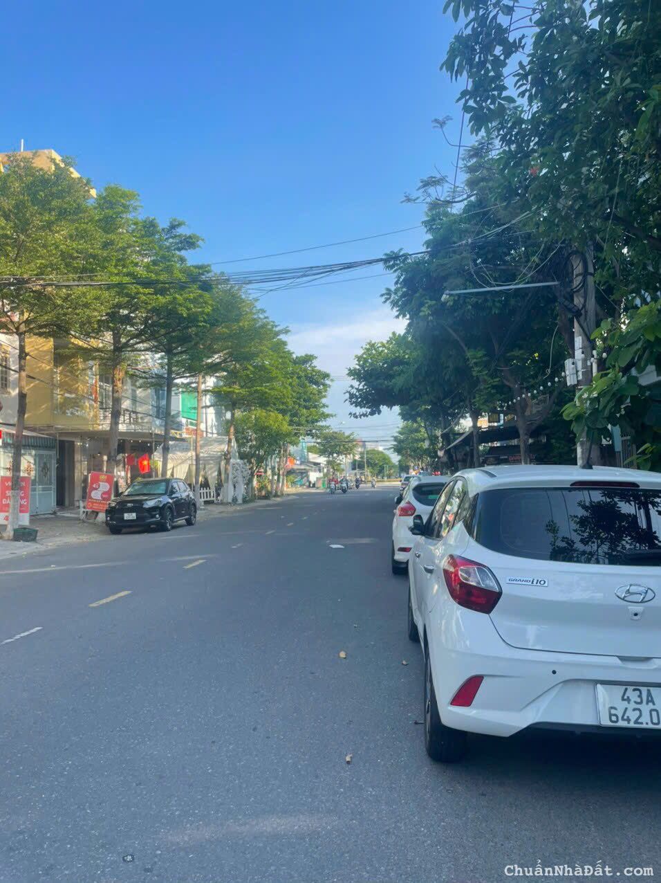 Chủ cần bán gấp nhà mặt tiền đường Trần Cao Vân. Khu vực xầm uất nhất