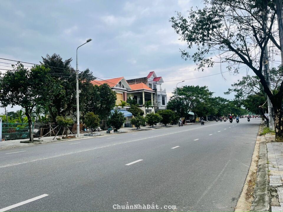 Bán nhà 2 tầng đường Trần Hưng Đạo đối diện Mornachy, ngay cổng Euro Village đang cho thuê 25tr/th